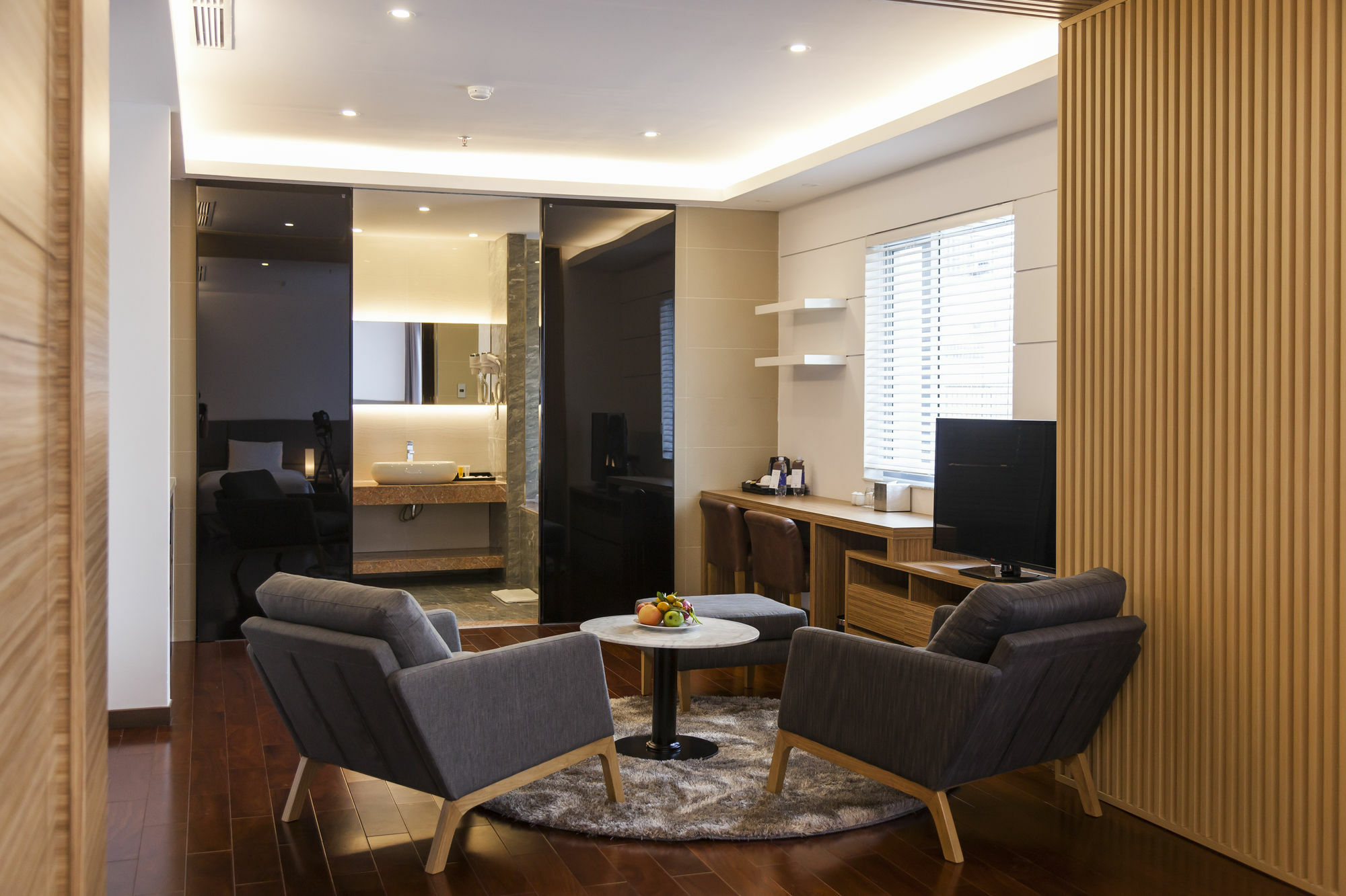 Charm Suite Residence Saigon Хошимін Екстер'єр фото