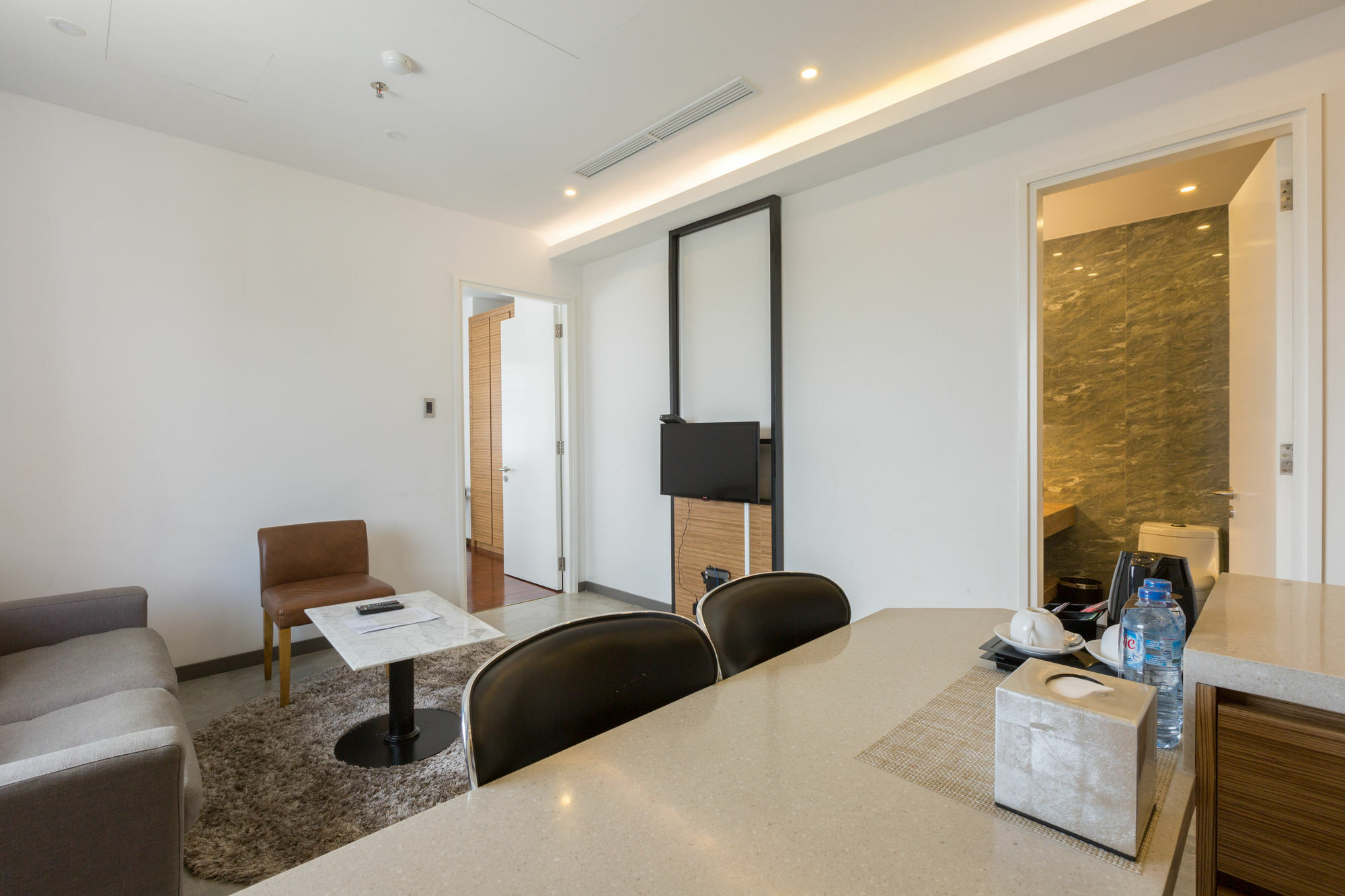 Charm Suite Residence Saigon Хошимін Екстер'єр фото