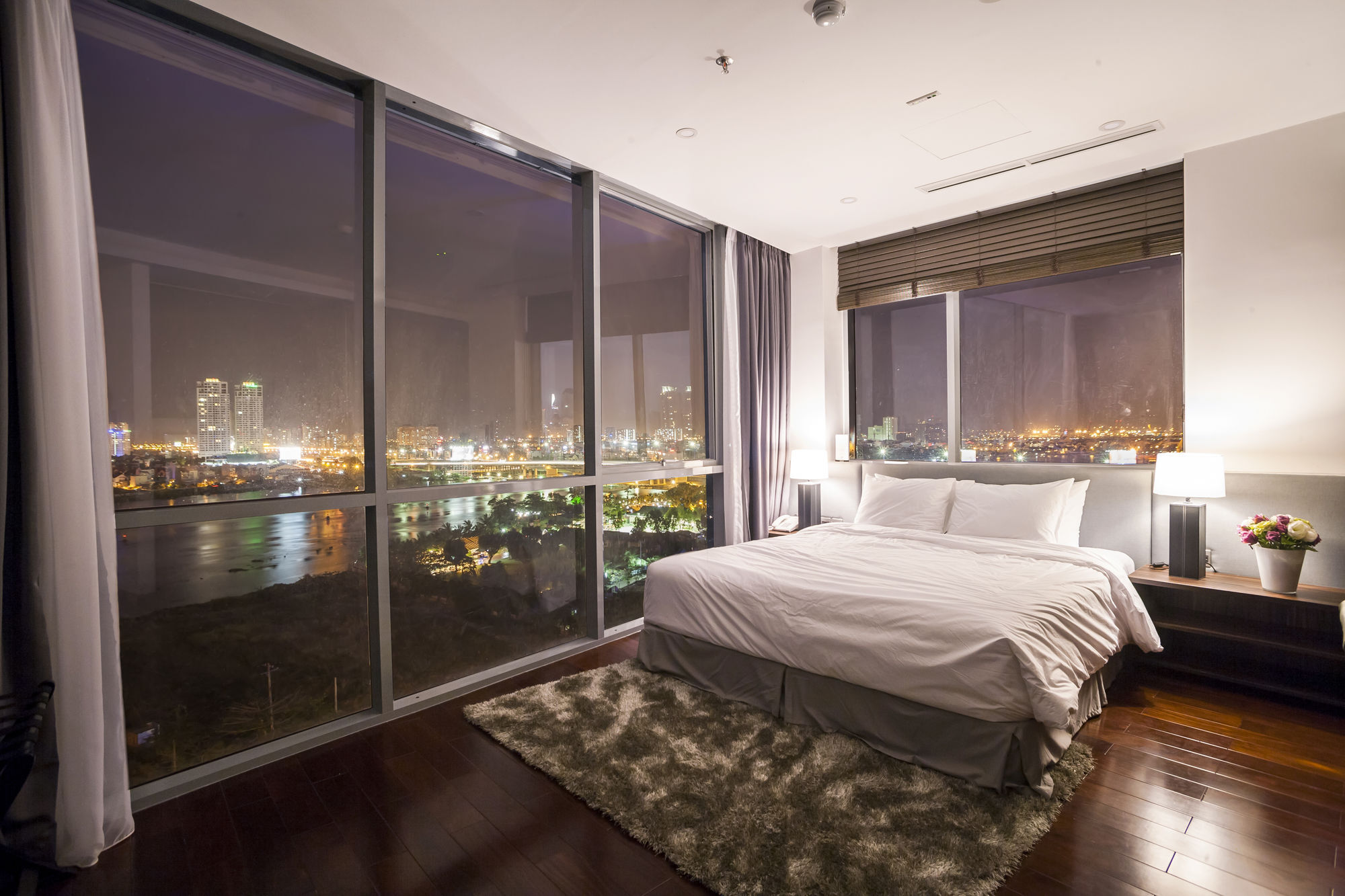 Charm Suite Residence Saigon Хошимін Екстер'єр фото
